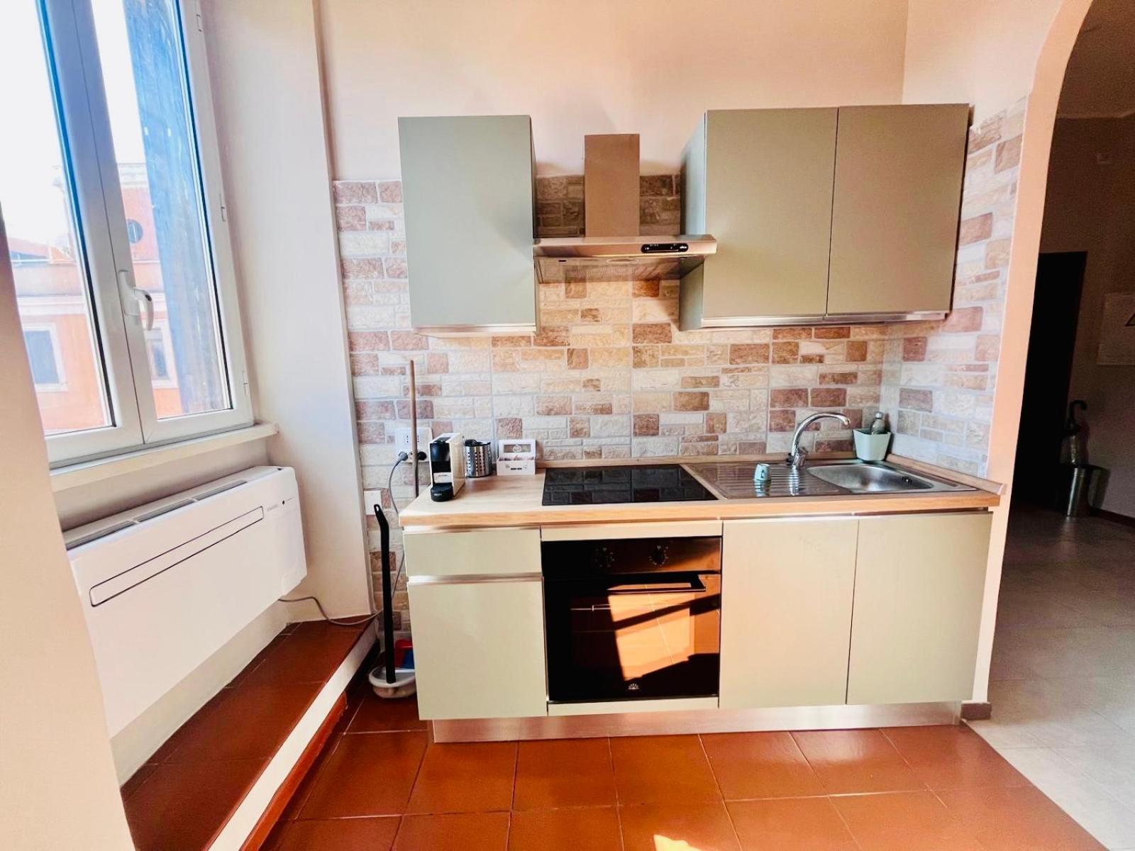 Fast Re Apartment Rom